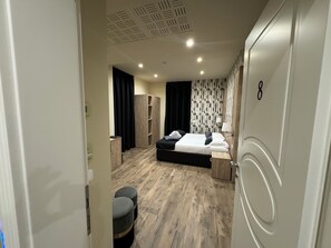 Egyptian cotton sheets, premium bedding, minibar, in-room safe - Ricaroka exclusive room & spa (Albenga)