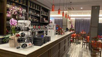 Bar (in der Unterkunft)