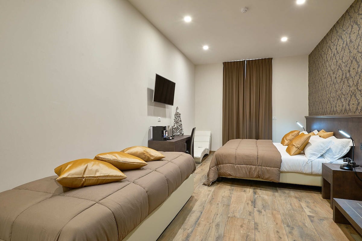 Sábanas de algodón egipcio, ropa de cama de alta calidad y minibar