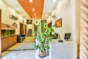 Khu sảnh