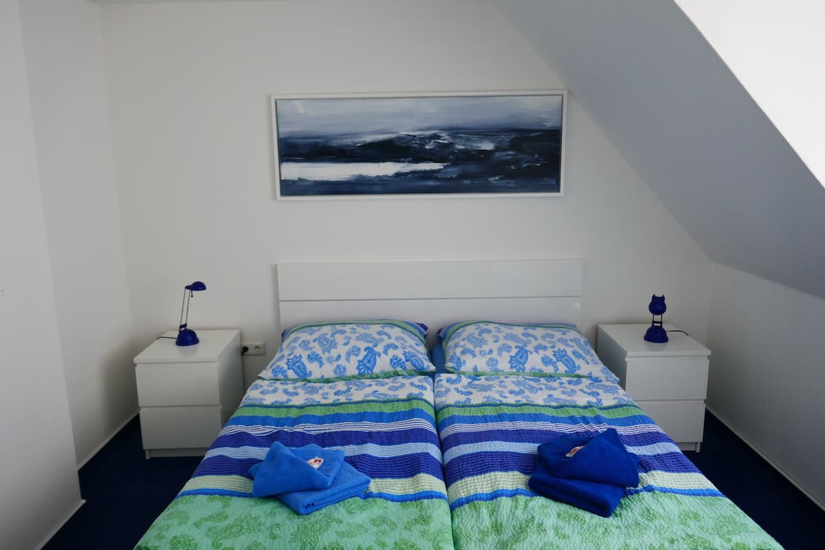 Departamento, balcón | Cortinas blackout, camas extra, wifi gratis y ropa de cama