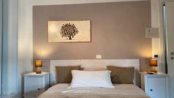 Premium bedding, down duvets, individually furnished, desk