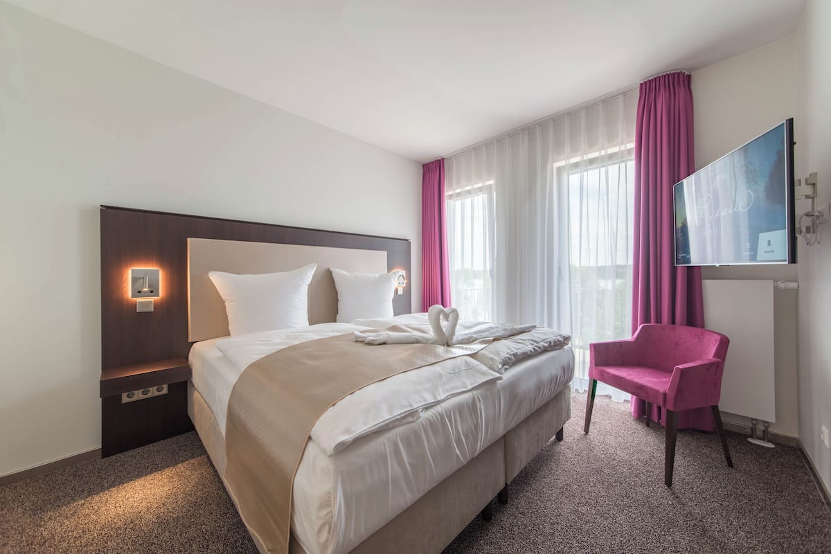 Grand suite, uitzicht op meer | Kamervoorziening