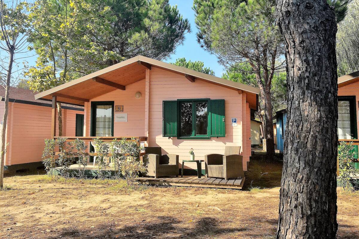 Family Chalet, Park View | 2 bedrooms, individually decorated, individually furnished