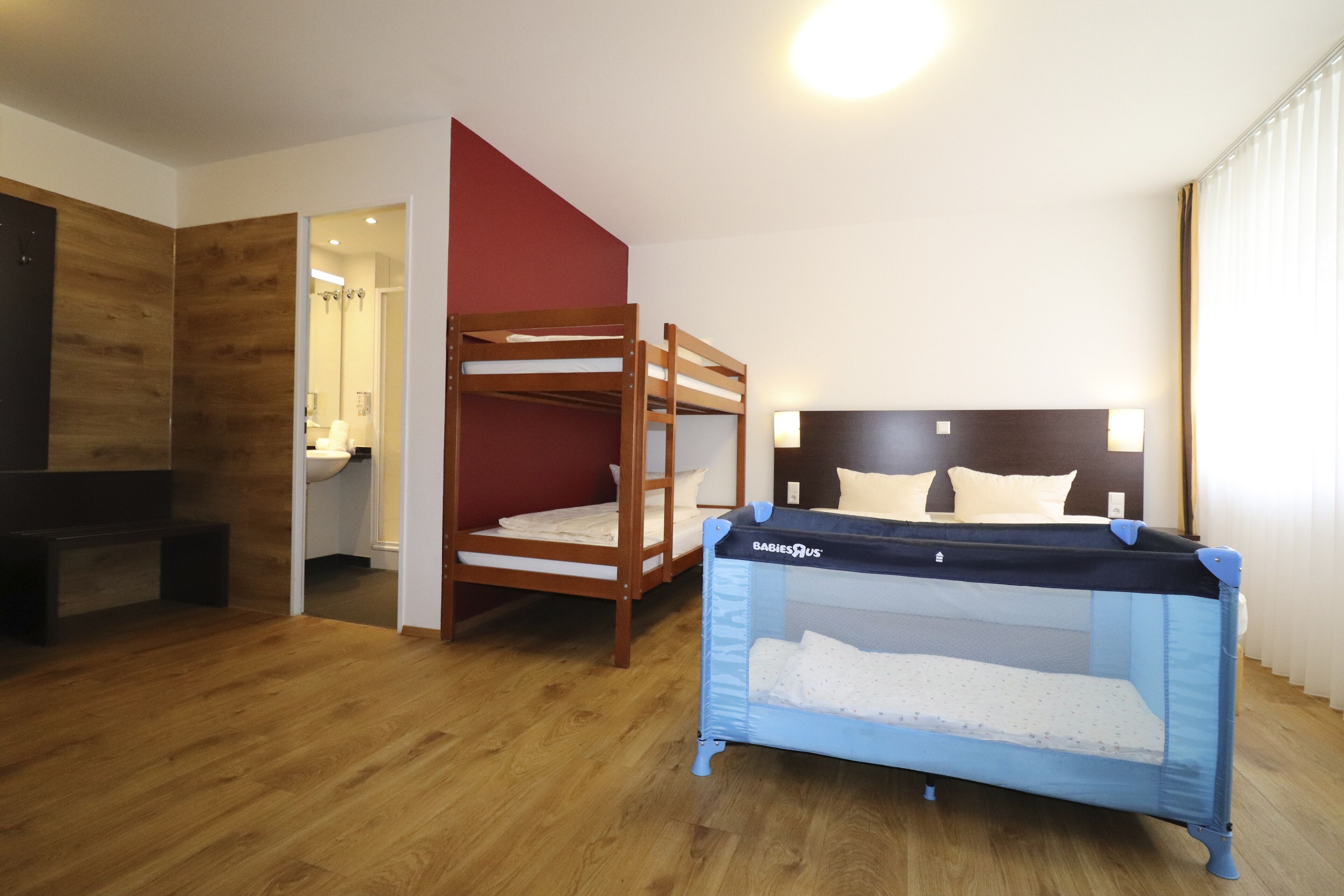 1 bedroom, blackout curtains, soundproofing, free wifi