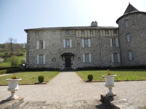 Front of property - Château de la Moissetie (Aurillac)
