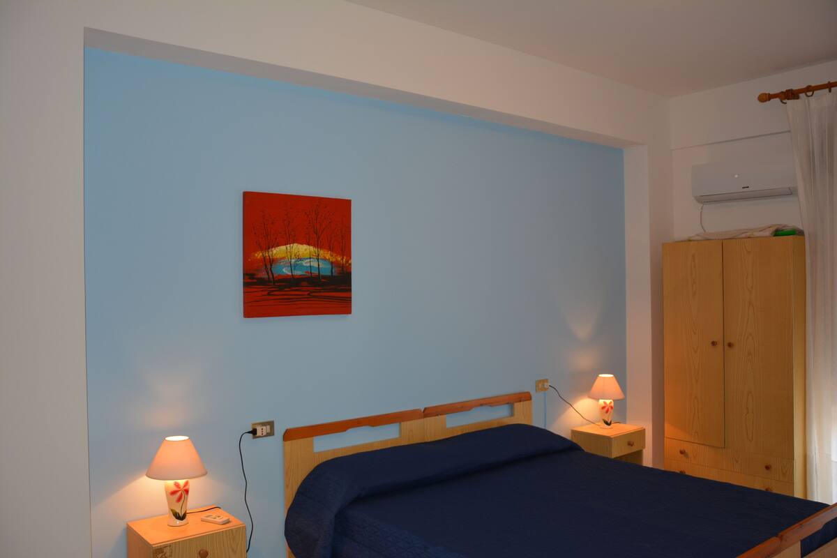 Studio, Sea View