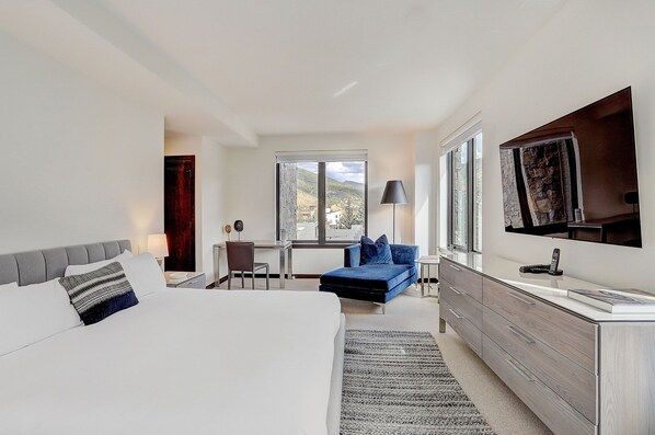 Condo, 4 Bedrooms | Interior