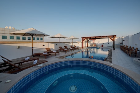 Outdoor pool. Center Hotel Sharjah