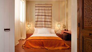 Chambre Double, 1 grand lit 1 place | Coffres-forts dans les chambres, décoration personnalisée