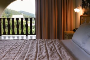Traditional Double Room, 1 Double Bed, Non Smoking | Minibar, individually decorated, blackout drapes, rollaway beds - Hotel do Santuário (Nova Trento)