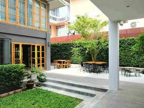 Exterior - Vali Villa Bangkok (Bangkok)