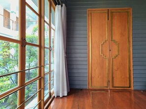 Junior Suite with Garden View | View from room - Vali Villa Bangkok (Bangkok)