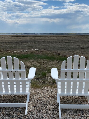 Stunning Cottage in Hampton Beach – Harborview with Breathtaking Scenic Views!