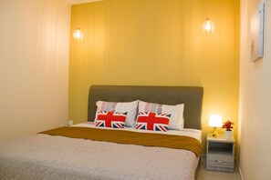 3 slaapkamers, een strijkplank/strijkijzer, gratis wifi, beddengoed