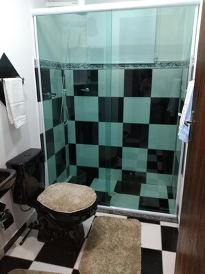 Shower, free toiletries, hair dryer, towels - Flats Brancas Nuvens (Campos do Jordão)
