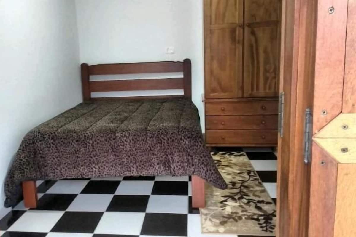Double Room, 1 Double Bed, Non Smoking | Minibar, iron/ironing board (on request), WiFi (free), bed sheets