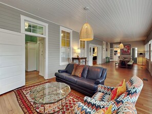 Smart TV - The Wheel House | Private Pool, Rooftop Deck (Tybee Island)