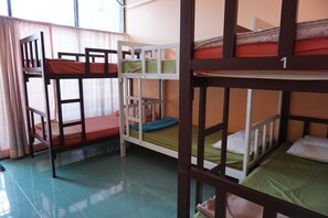 共用宿舍, 男女混合宿舍 | 免費無線上網