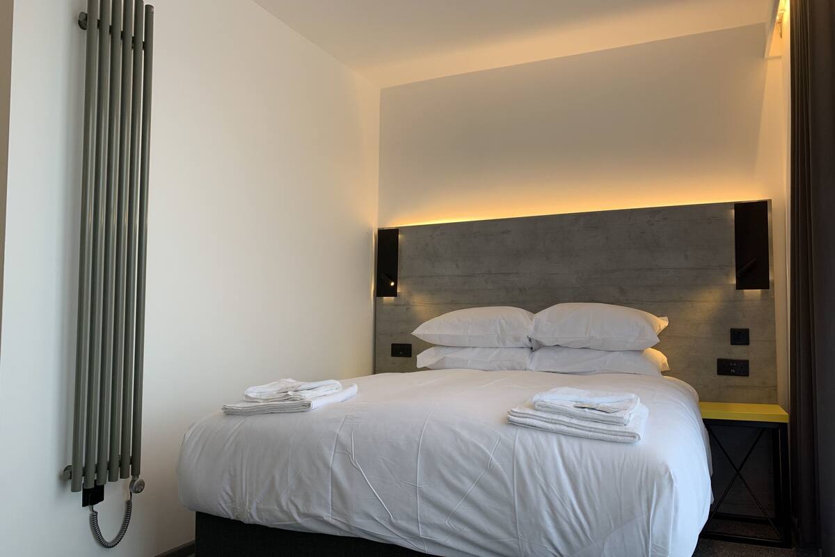 Coffres-forts dans les chambres, bureau, chambres insonorisées