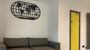 Unclassified image, 3 of 31, button - Motel Air - Glasgow Airport (Paisley)