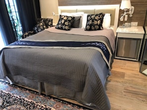 1 chambre, coffres-forts dans les chambres, fer et planche Ă repasser