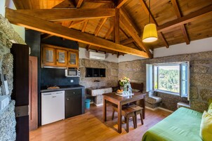 Casa de campo tradicional, 1 habitación | Cocina privada | Cafetera o tetera y hervidor eléctrico