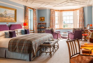 GLENSHIEL MASTER SUITE | Frette Italian sheets, premium bedding, individually decorated - Links House at Royal Dornoch (Dornoch)