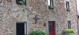 Hermosa casa de campo de piedra de 5 camas en zona tranquila