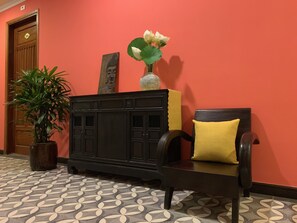 Minibar, in-room safe, desk, blackout drapes - La An Central Boutique Villa (Da Nang)