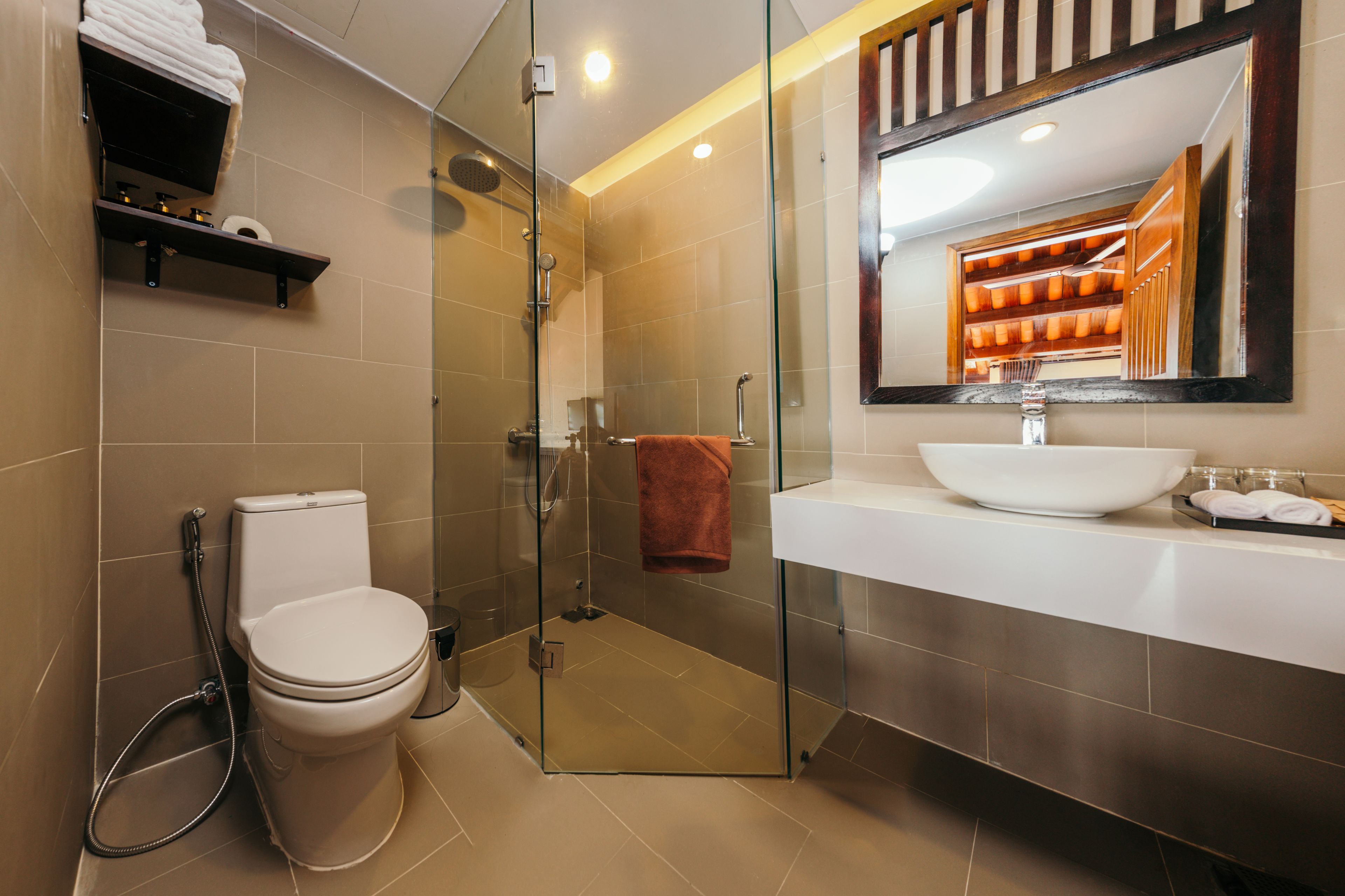 minibar, in-room safe, desk, blackout curtains