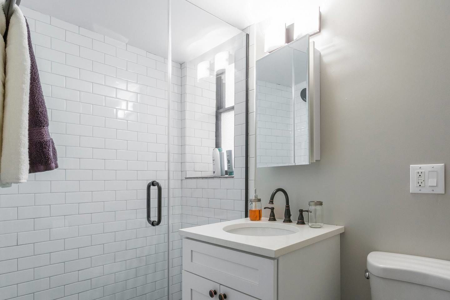 Apartment (2 Bedrooms) | Bathroom