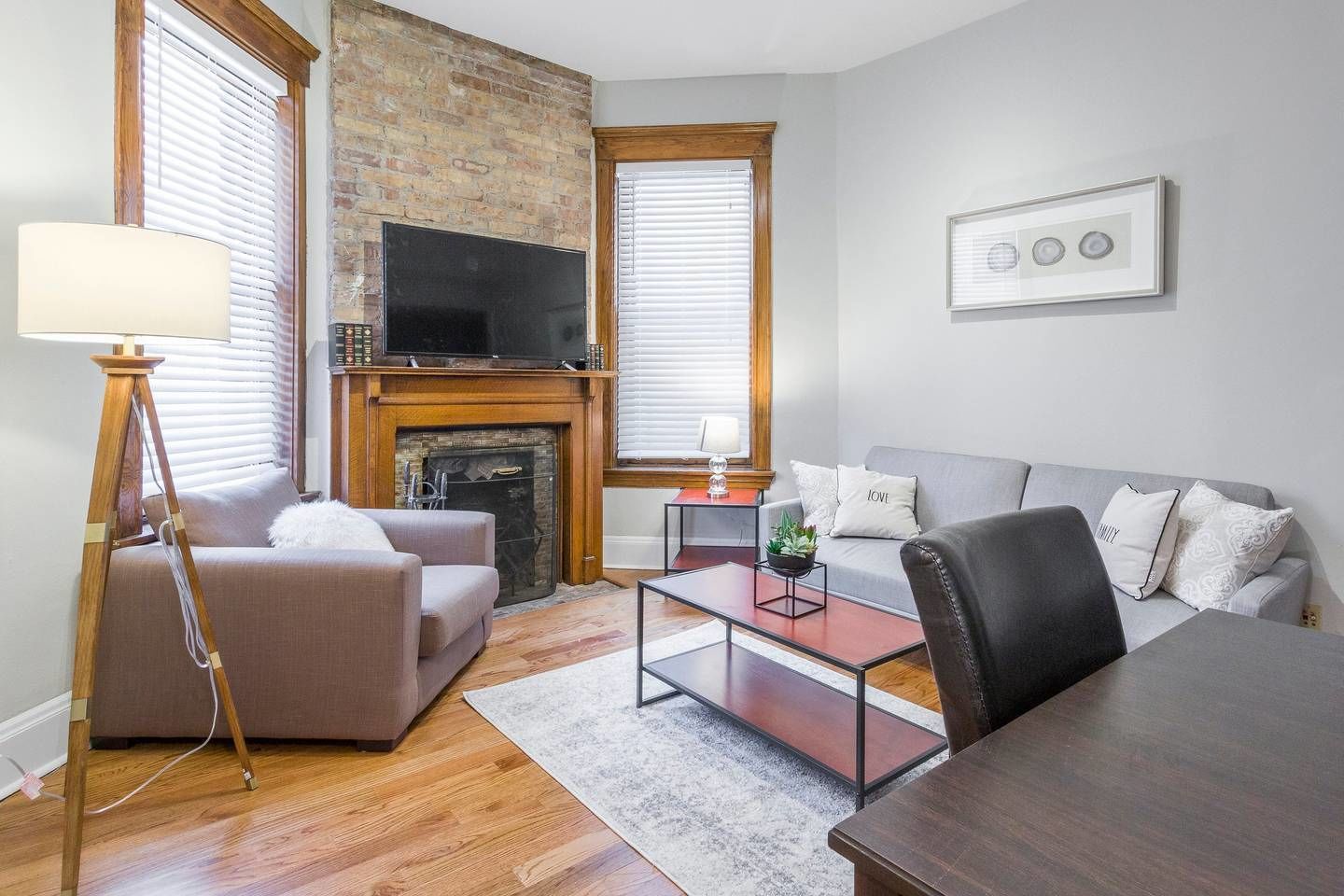 Apartment (2 Bedrooms) | Living area | TV