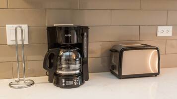 Apartment (3 Bedrooms) | Private kitchen