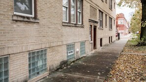 Exterior - Safe and Simple in Avondale (Chicago)