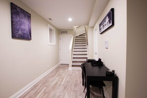 Interior - 2 Level Home near Wrigley (Chicago)