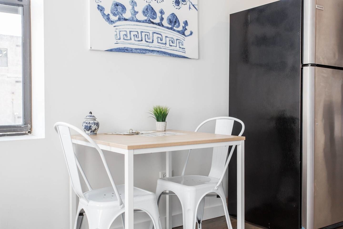 Apartment (1 Bedroom) | Private kitchen | Microwave, stovetop, dishwasher, cookware/dishes/utensils