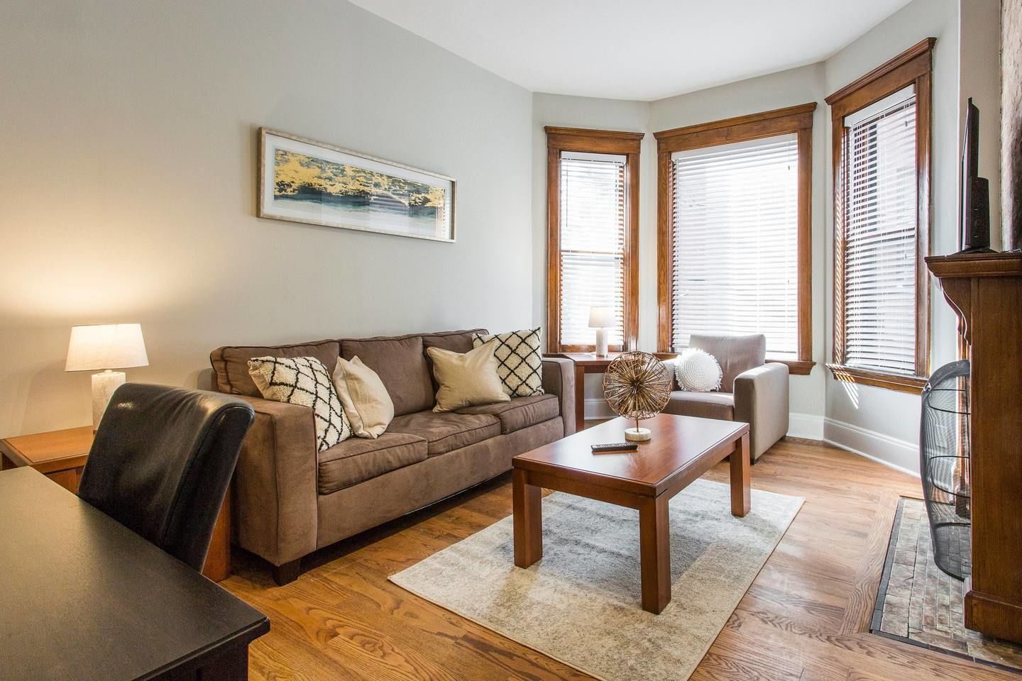 Apartment (2 Bedrooms) | Living room | TV