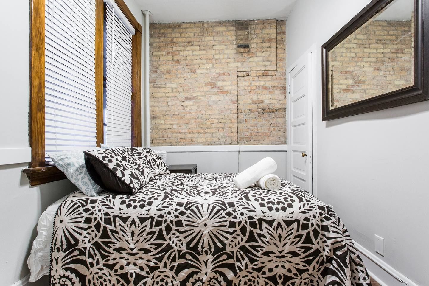 Apartment (2 Bedrooms) | 2 bedrooms, iron/ironing board, free WiFi, bed sheets