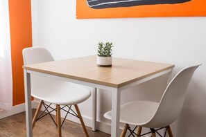 تناول الطعام