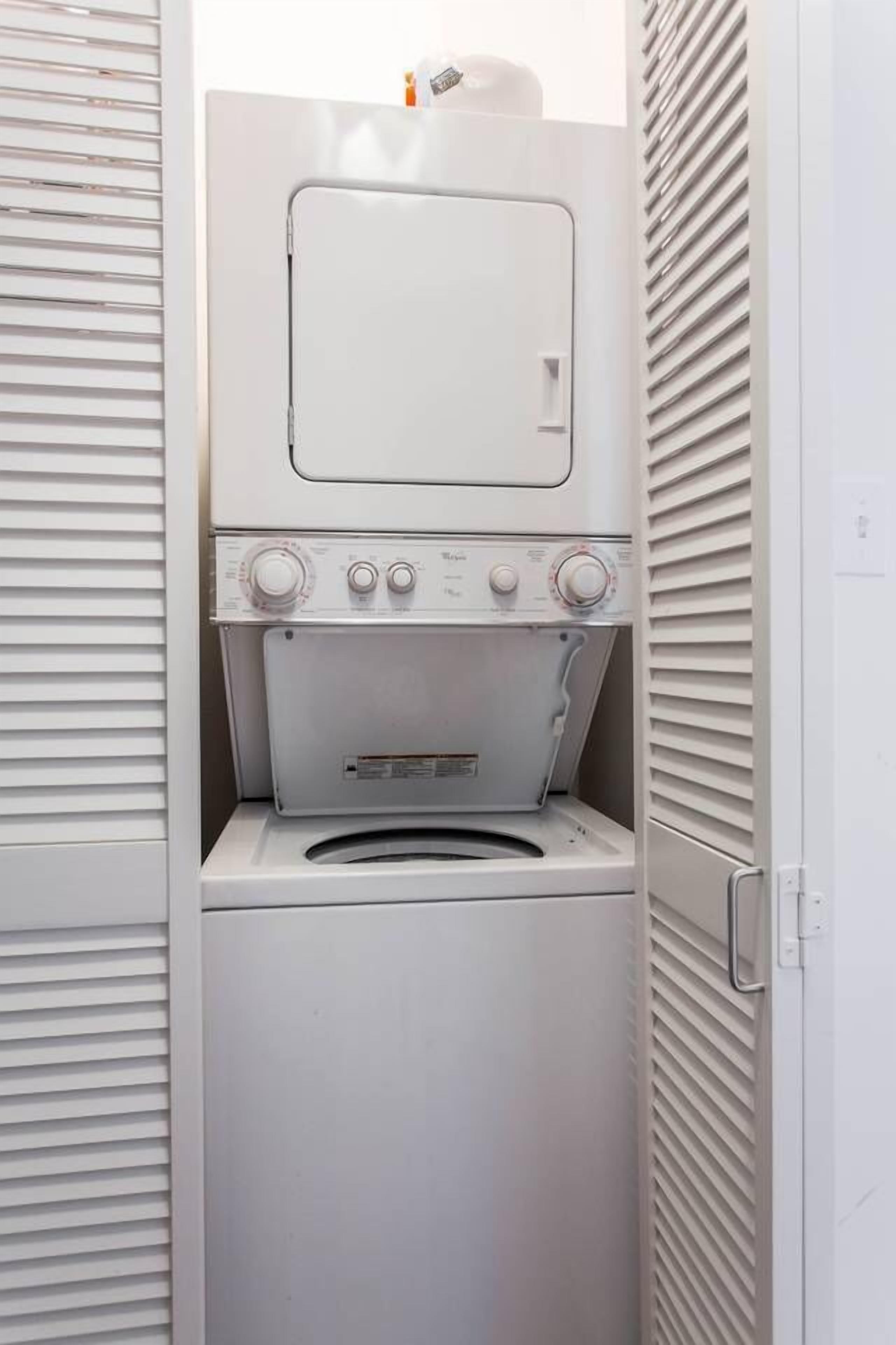 Apartment (1 Bedroom) | Laundry