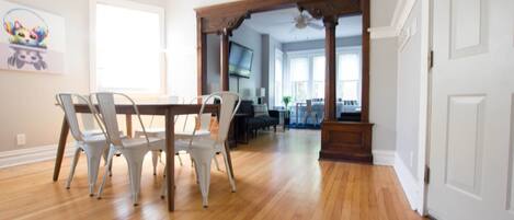 تناول الطعام