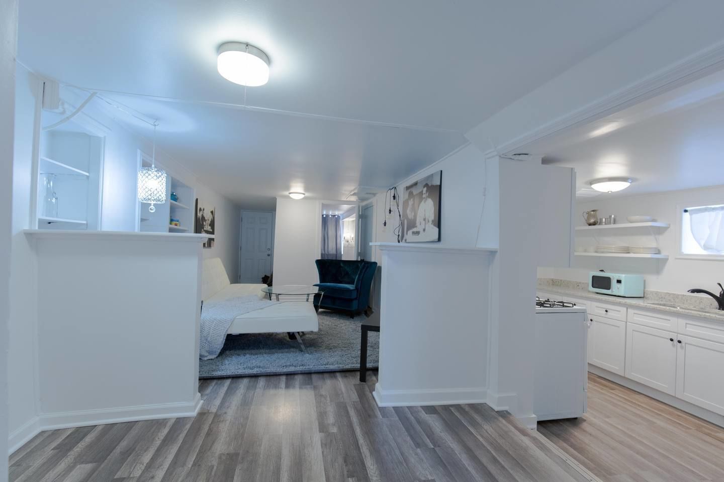 Apartment (1 Bedroom) | Living room | TV, Netflix, Hulu, streaming services