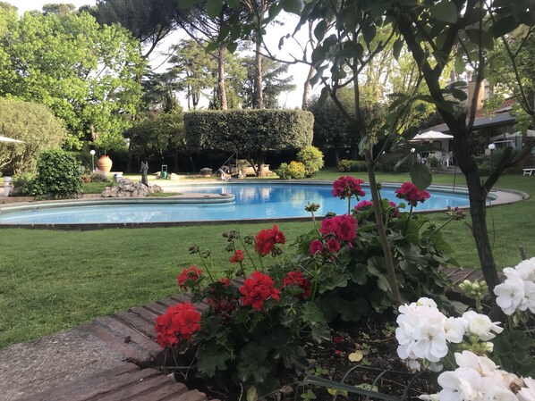 Exterior - Villa Albina B&B (Rome)