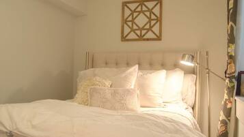 2 bedrooms, iron/ironing board, free WiFi