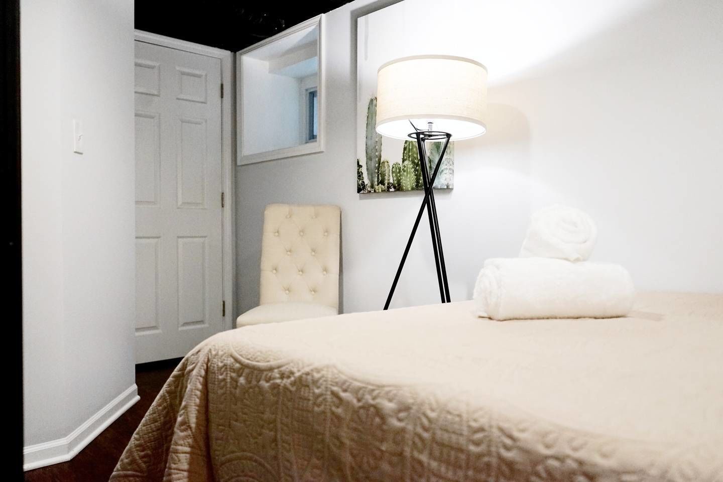 Apartment (4 Bedrooms) | 4 bedrooms, iron/ironing board, free WiFi