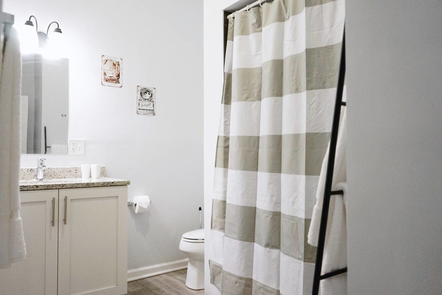 Apartment (4 Bedrooms) | Bathroom | Hair dryer