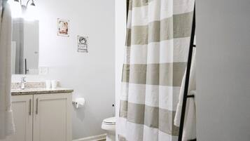 Apartment (4 Bedrooms) | Bathroom | Hair dryer