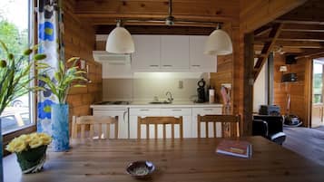 Chalet (Fins, 6 Guests) | Servicio a la habitación