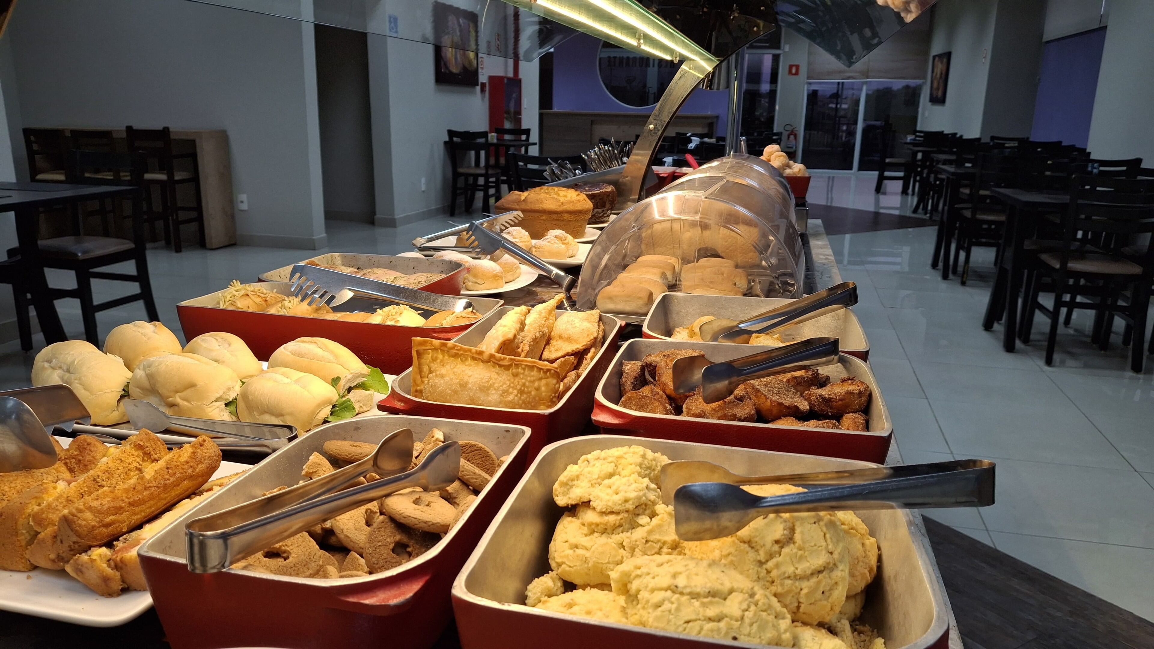 Free daily full breakfast 